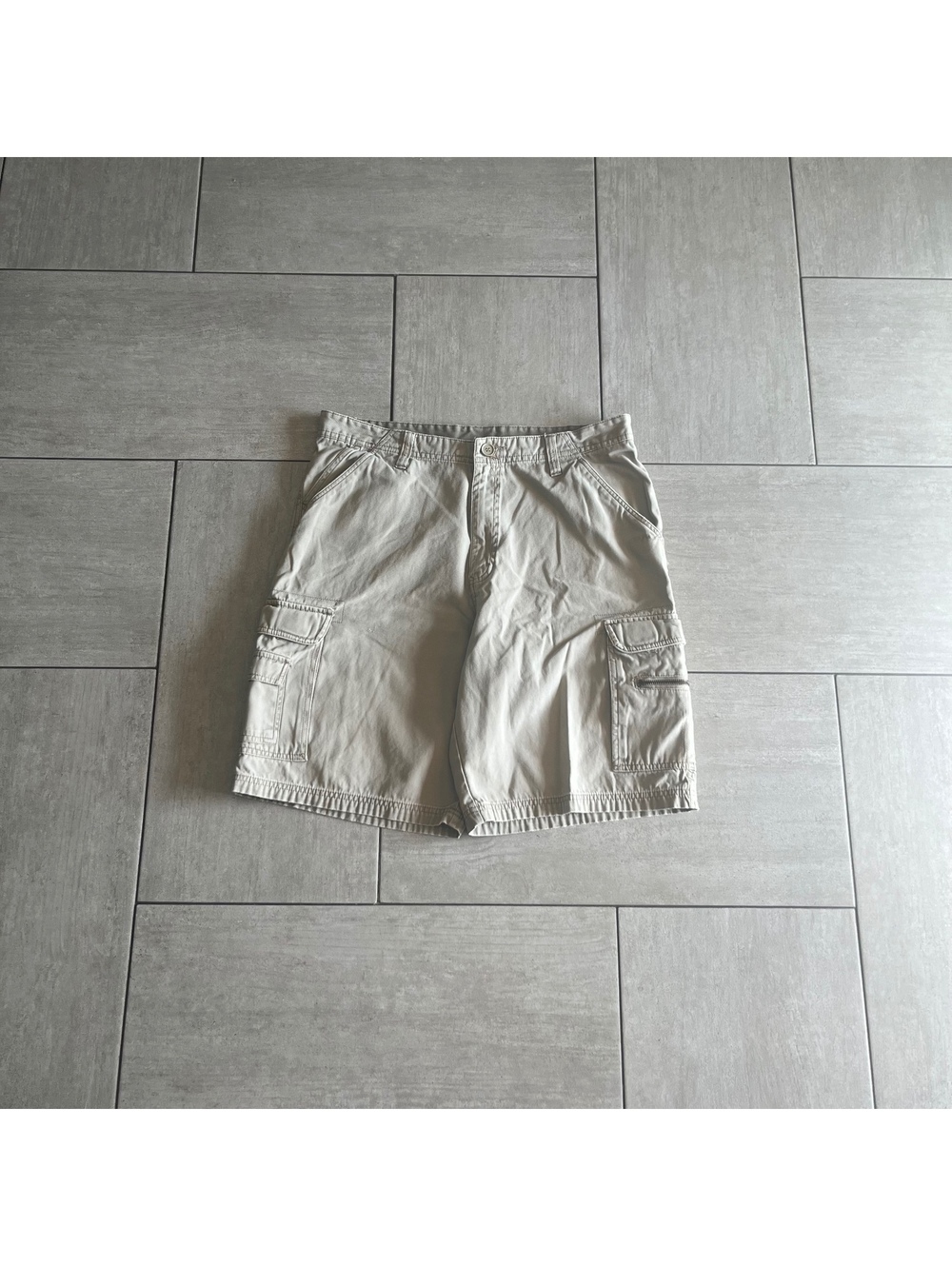 No Boundaries Men's Barley Cargo Shorts Size Thirty-Six